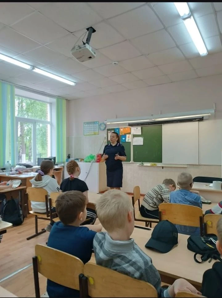 #Безопасность 03.06.2026 были проведены беседы с участниками ДОЛ на базе МАОУ СОШ № 33 о соблюдении 
