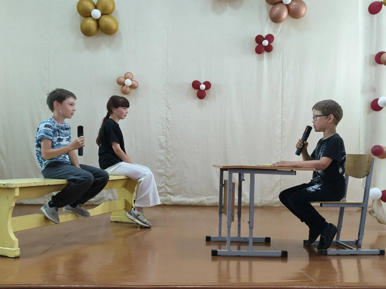Лига смеха🤣

25 июня отряды решили окунуться в атмосферу любимых с детства сюжетов из «Ералаша». Ка
