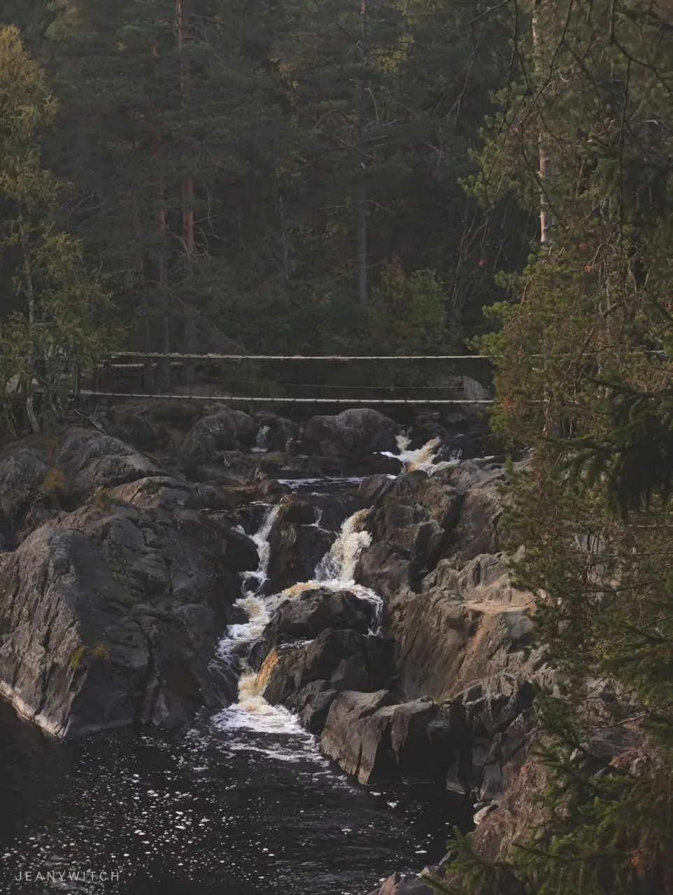 🌊 Водопады Ахинкоски — карельские каскады среди лесов