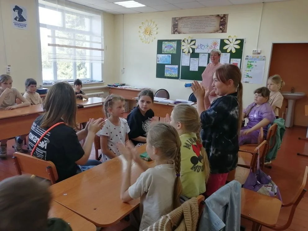 Шестой день в лагере прошёл под названием "День творчества и музыки". Дети участвовали в флэш-мобе "
