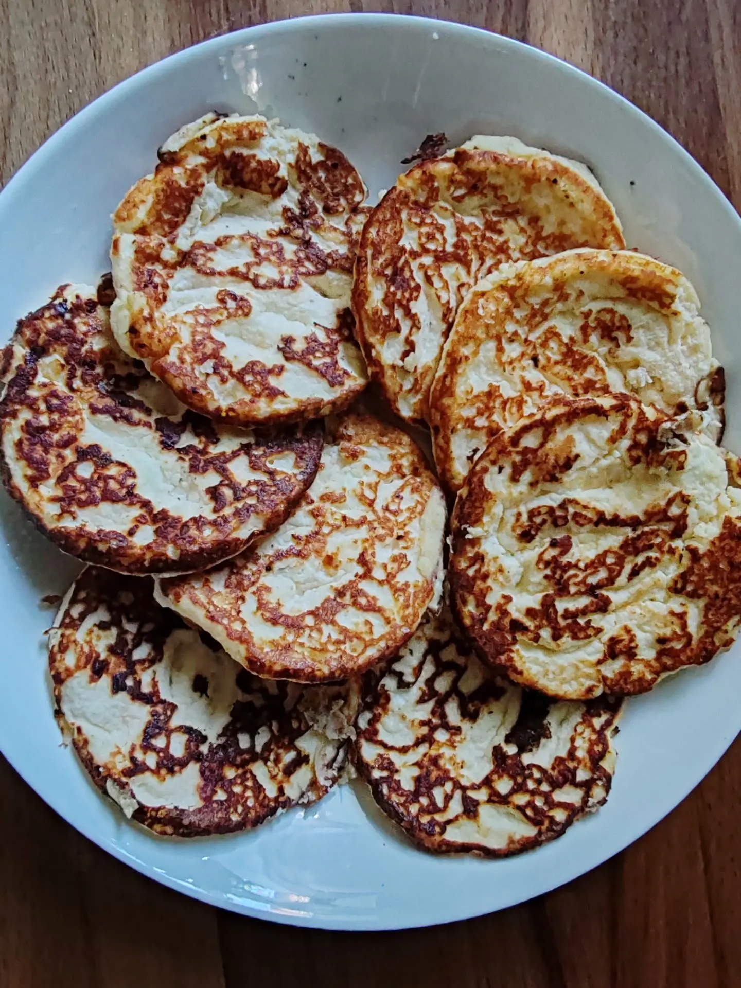 🥥 Кето-сырники (низкоуглеводные) по рецепту от Ольги ❤️ 

Ингредиенты:

* 🥛 Творог 9% — 350 г
* 🥚