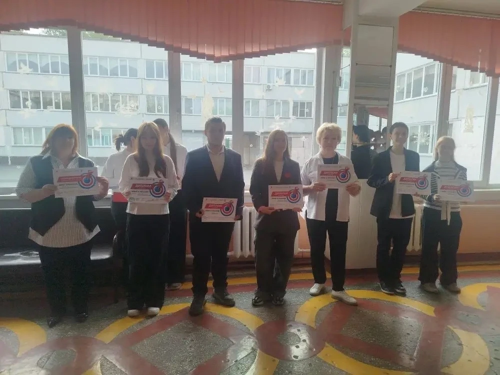 По итогам года самые активные участники мероприятий были награждены почетными грамотами...