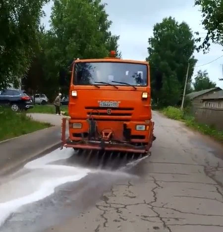 Асфальтированные улицы Вологодского округа начнут мыть с шампунем как в крупных городах...