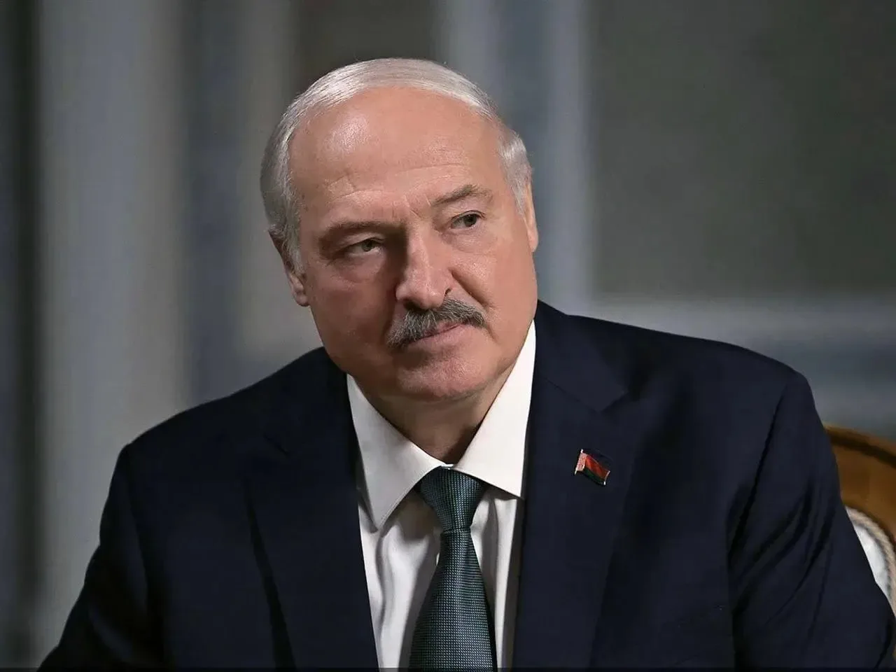 Белорусских военных на территории Украины никогда не было и не будет, пообещал Лукашенко

Однако, ес