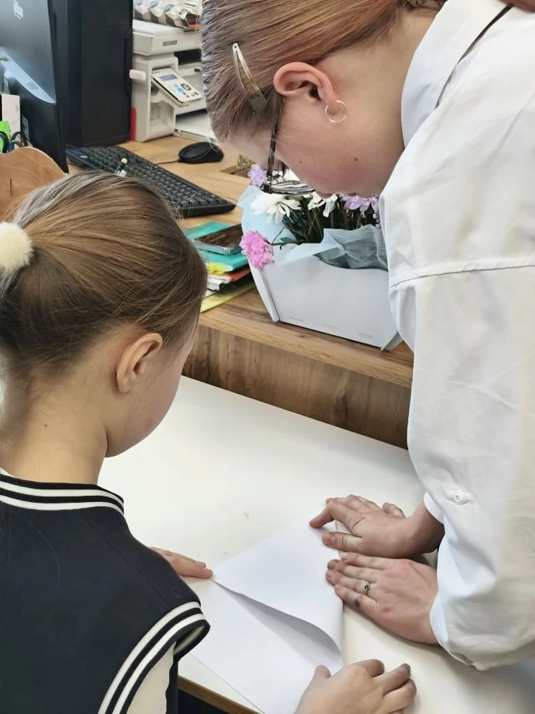 Связь поколений: ученики 8и класса провели мастер-класс  «Письмо солдату» для подшефных ребят  Патри
