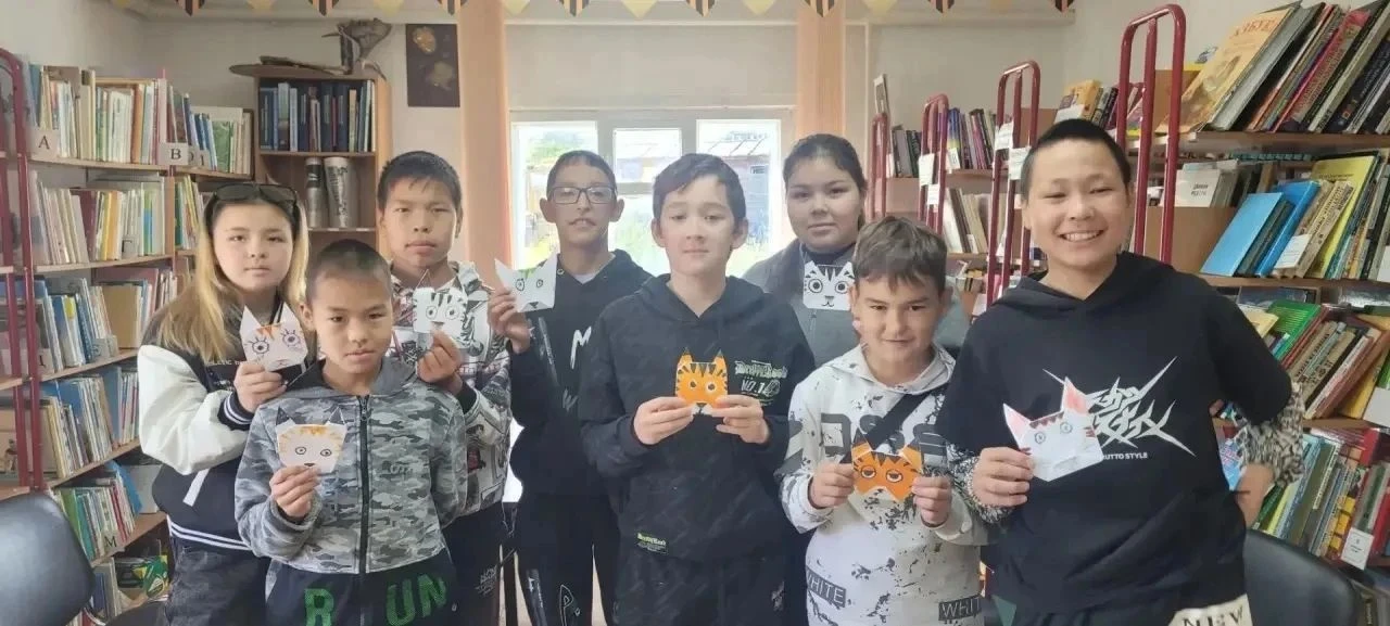 🐯 Полосатый хищник: экологический час 🌱 в библиотеке Илирнея 📚

🌍✨ Сегодня библиотека села Илирн