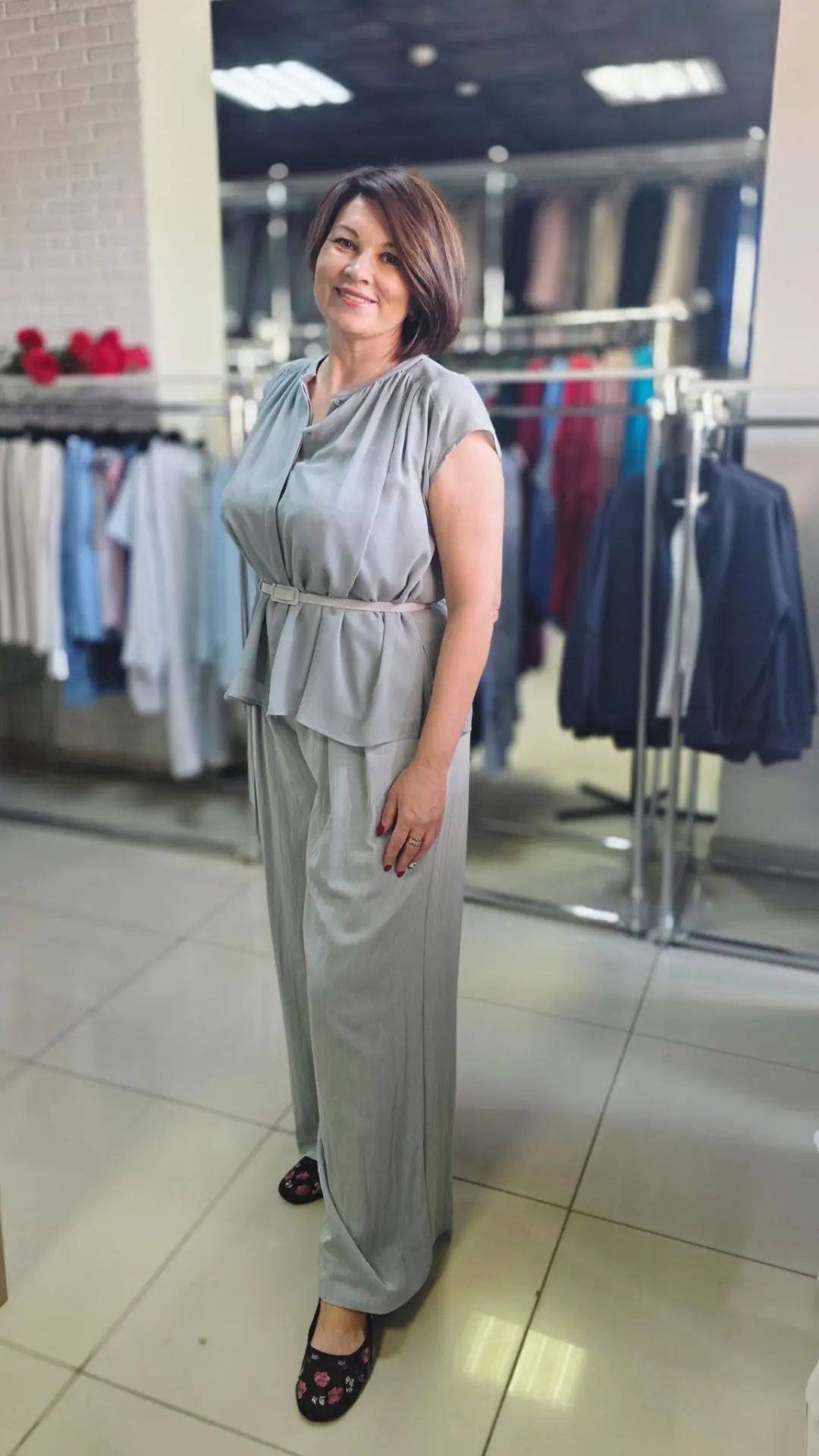 Брюки 42,44,46, цена 10300₽.