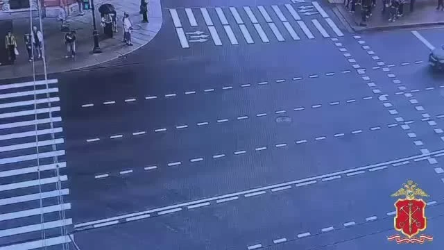Момент ДТП на пересечении Невского и набережной Фонтанки попал на видео