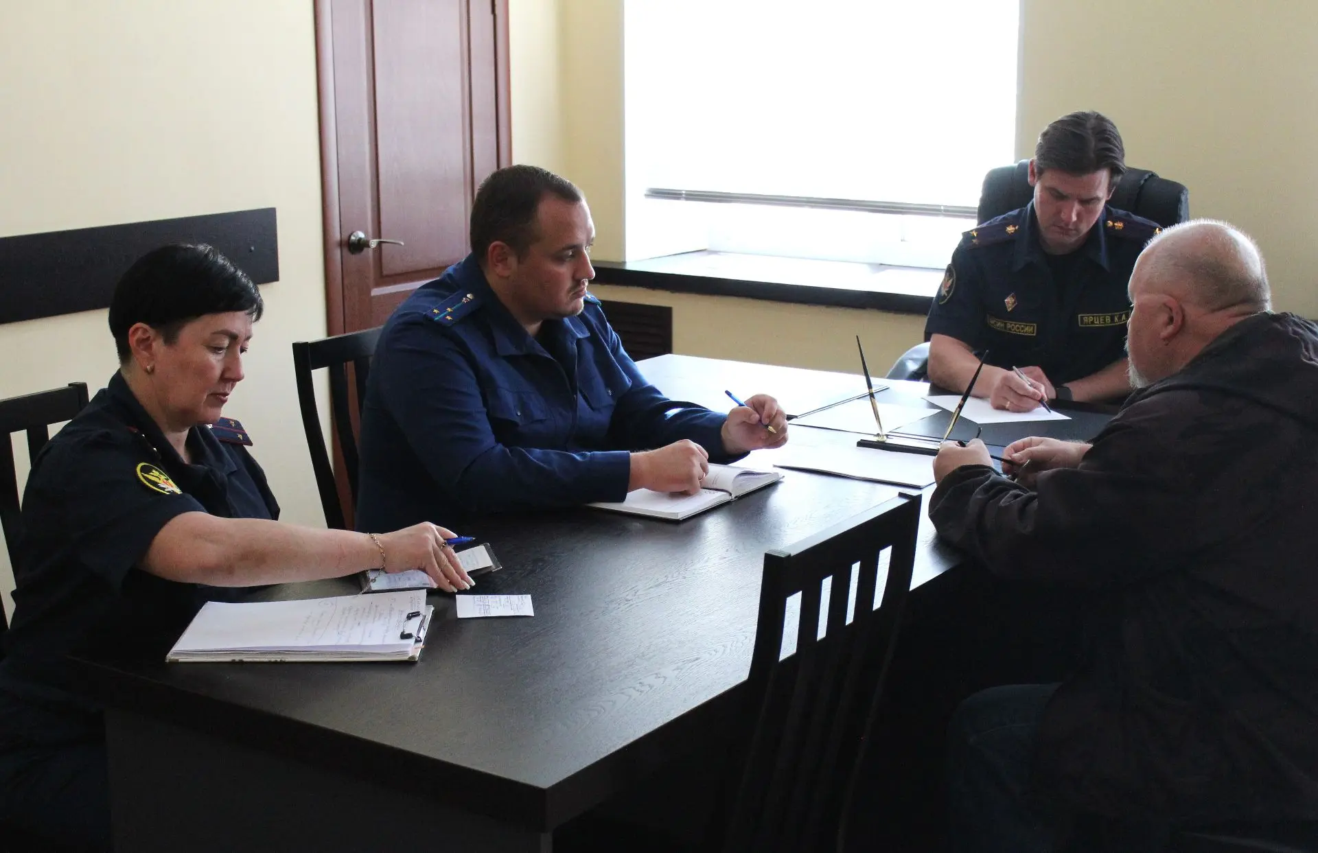 В СИЗО-12 ГУФСИН проведен совместный прием граждан по личным вопросам
