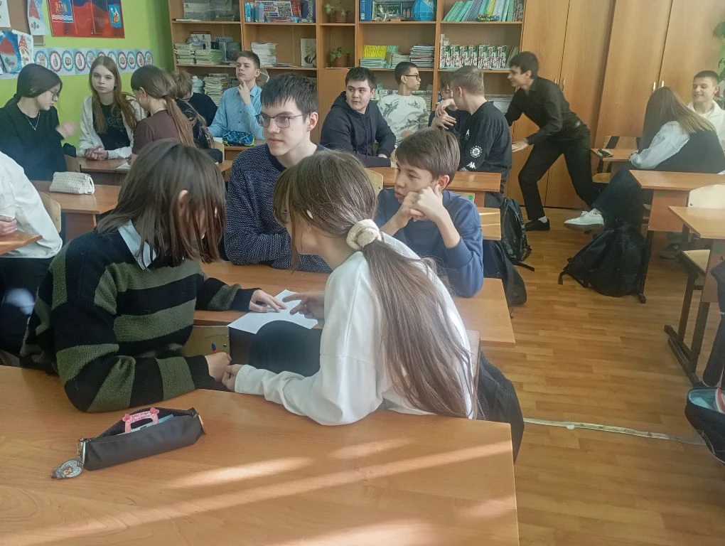 А вы хорошо знаете «секреты» своего языка? 🤔  На днях ученики 8В класса отправились в захватывающее 
