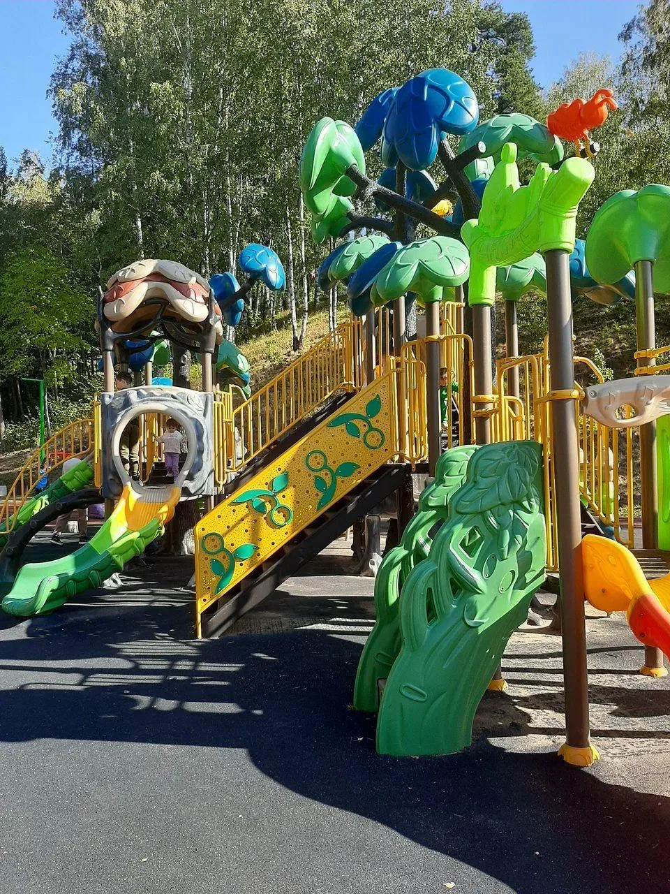Парк «Песчанка» открылся после просушки 🌳  📍 г. Всеволожск  Парк с интересным ландшафтом и нескольки
