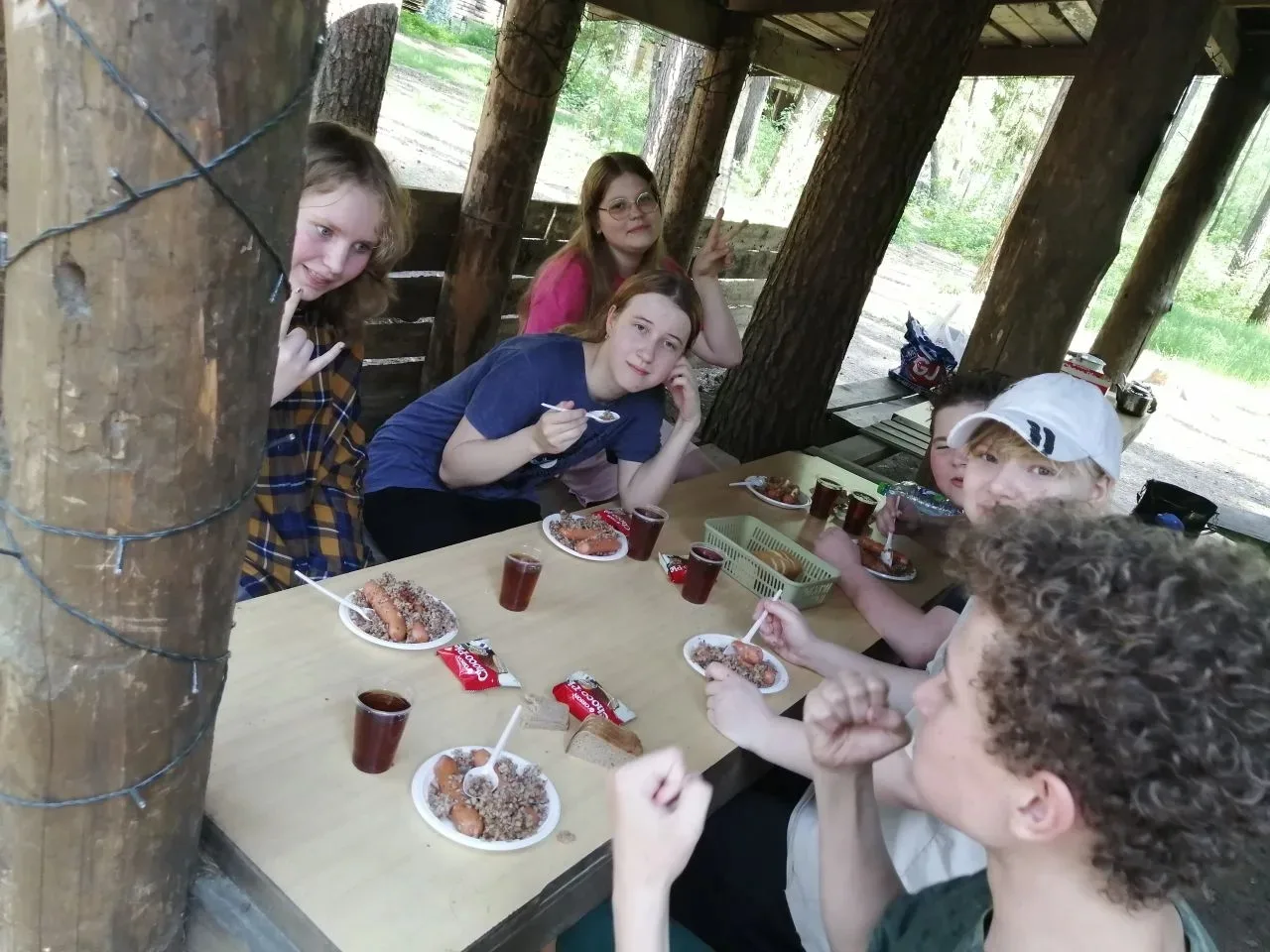 Путешествуем сами! Путешествуйте с нами!!!   🌲🌳 22 мая учащиеся 6 Б и 6 В классов  ЦО гимназия № 8 и