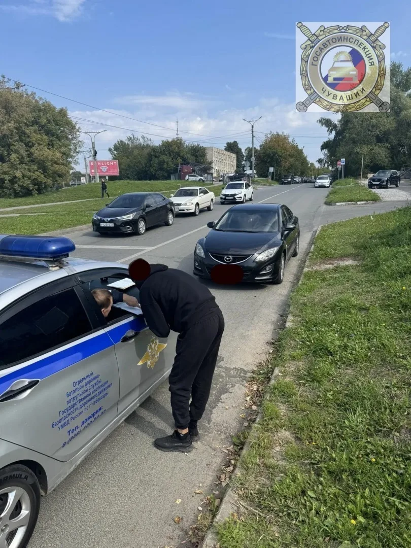 ⚡️🤦‍♂️ «Срежу по встречке, и ничего не будет»: у «Ярмарки» экипаж ДПС поймал классичес...