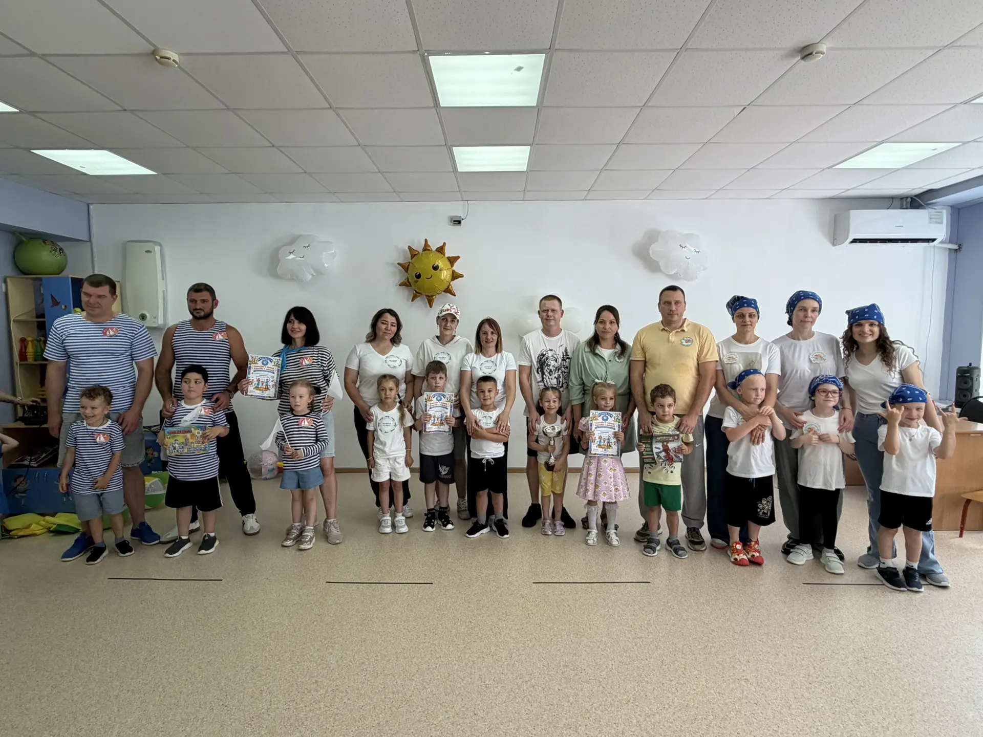 На 1 корпусе нашего детского сада в День семьи, любви и верности прошел спортивный праздник «Вместе 