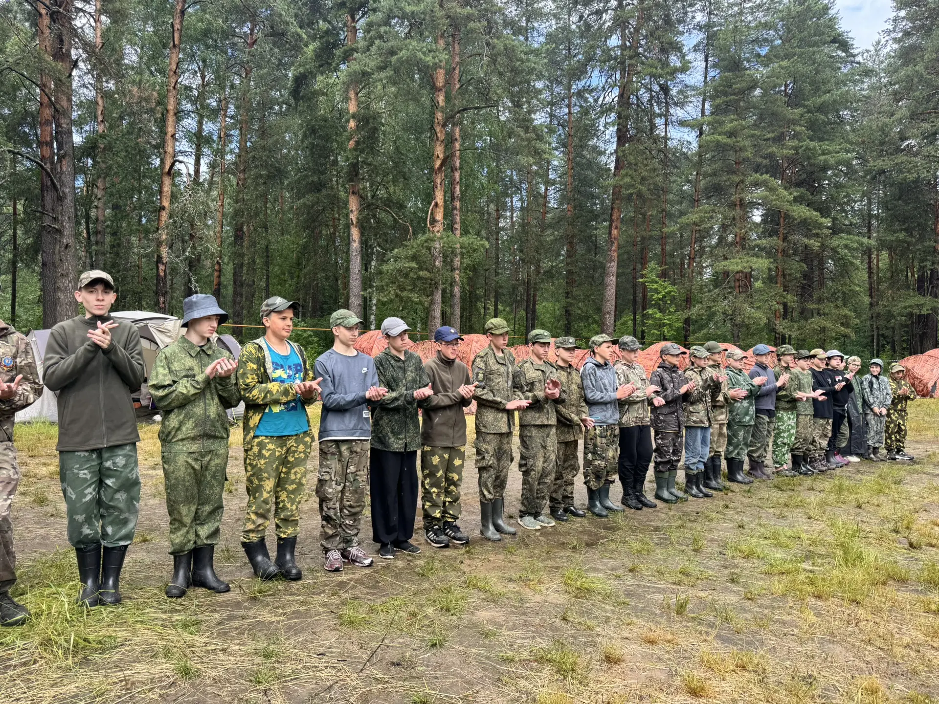 «Здесь земля помнит окопы»: под проливным дождём в Покрове стартовали военно-патриотиче...