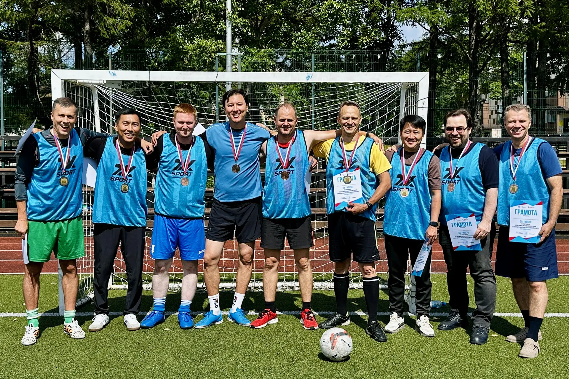 ⚽️ Футбол — это команда, характер и тот самый момент, когда сердце бьётся быстрее мяча.