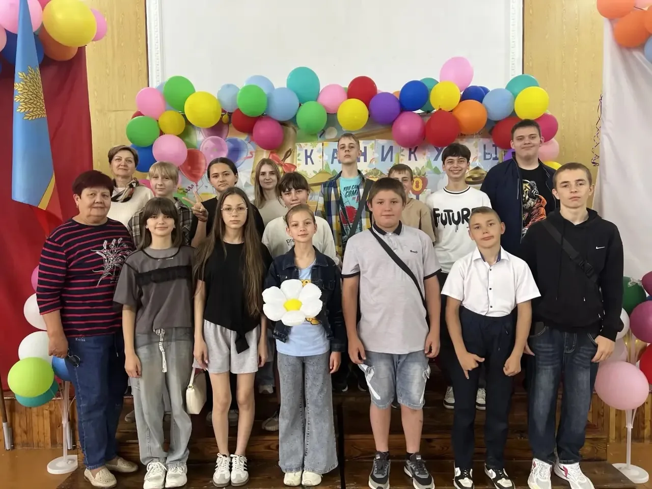 🎉🌈 В МБОУ «Марьяновская школа» состоялся замечательный праздничный концерт, посвященн...