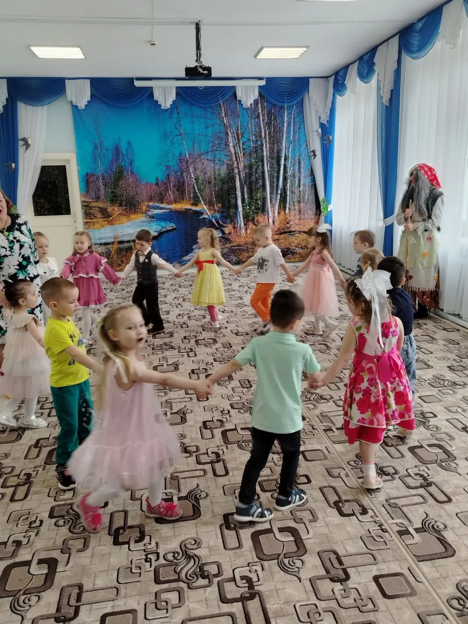 💥"Весна-весна, пришла весна!" - эти слова из песни отражают тематику праздника, который прошёл сего