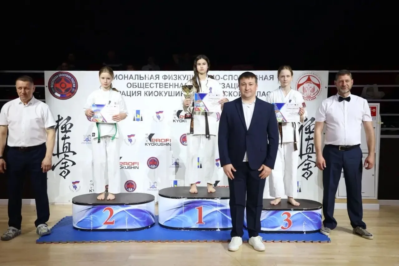 🌟 Поздравляем наших талантливых спортсменок! 🌟   2 мая на областном турнире по киокусинкай ученица 3