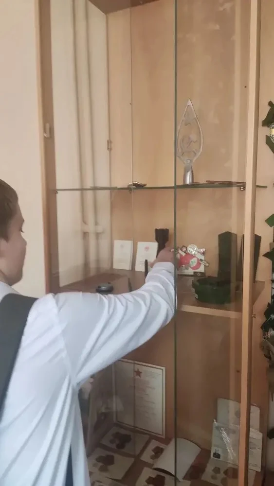 В первые дни каникул, ребята посетили наш школьный музей болевой славы. С большим интересом рассмотр