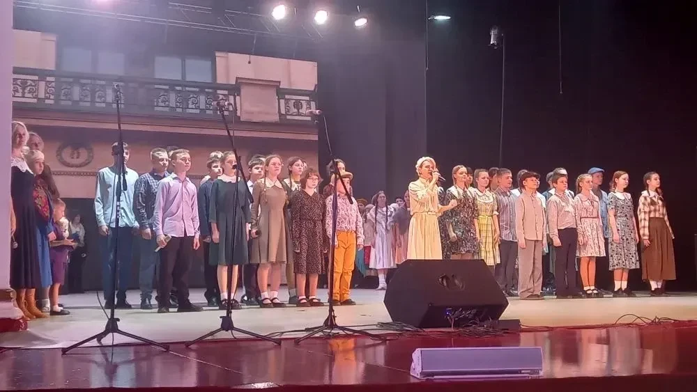 27 января в МБОУ "СОШ № 5" прошла акция "Блокадный хлеб", а учащиеся старших классов посетили меропр