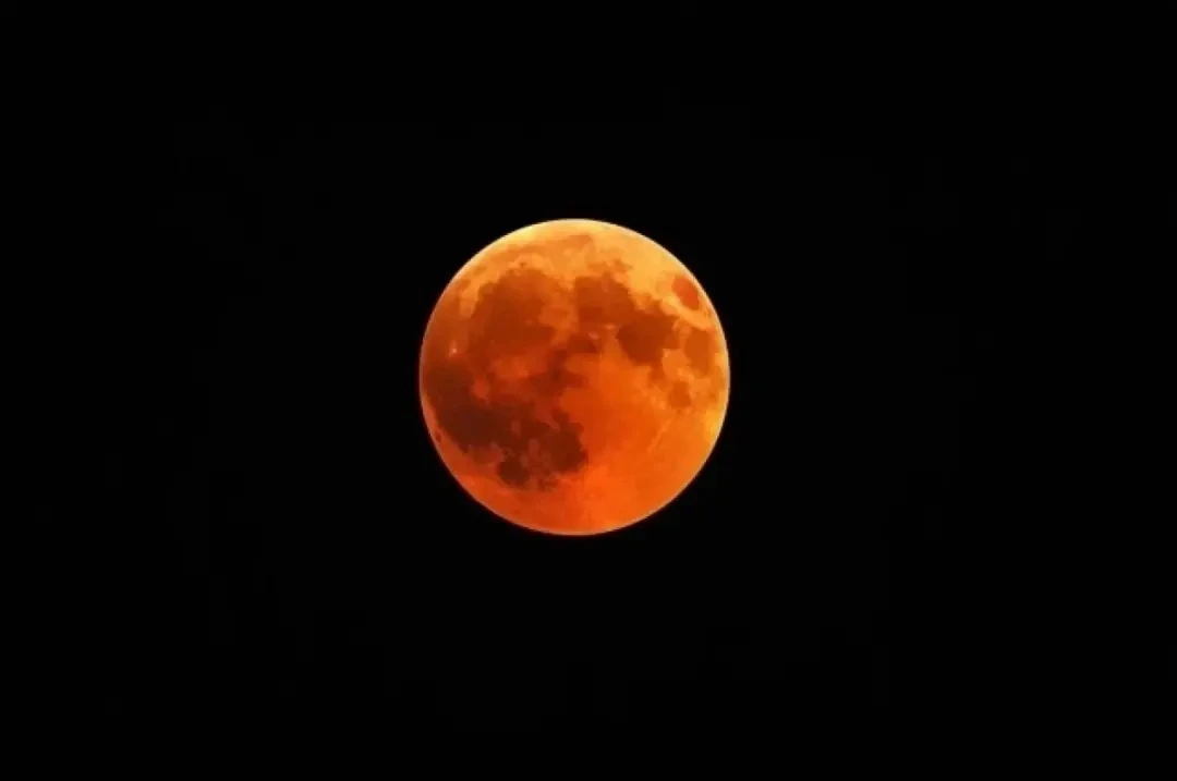 🌕 В ночь с 27 на 28 августа можно будет увидеть почти полное лунное затмение