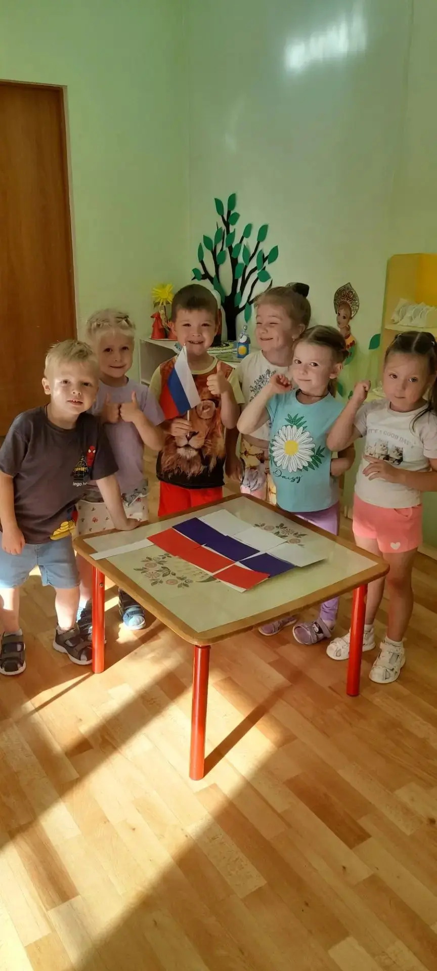 В «Курносиках» прошёл маленький, но очень душевный праздник — День Государственного фла...