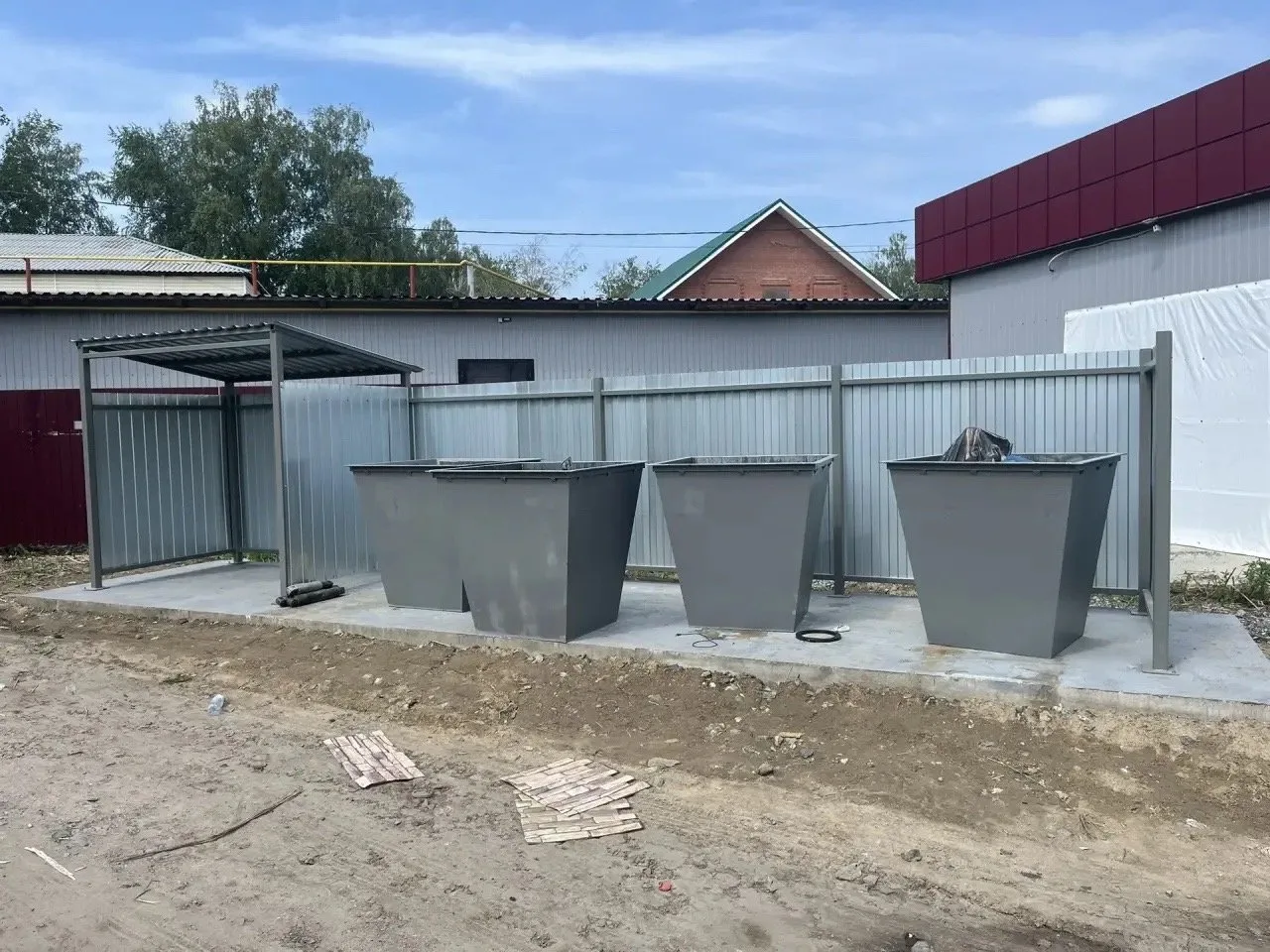 ♻️ Об установке новых контейнерных площадок рассказал сельсовет

Адреса площадок следующие:
▫️ ул. У