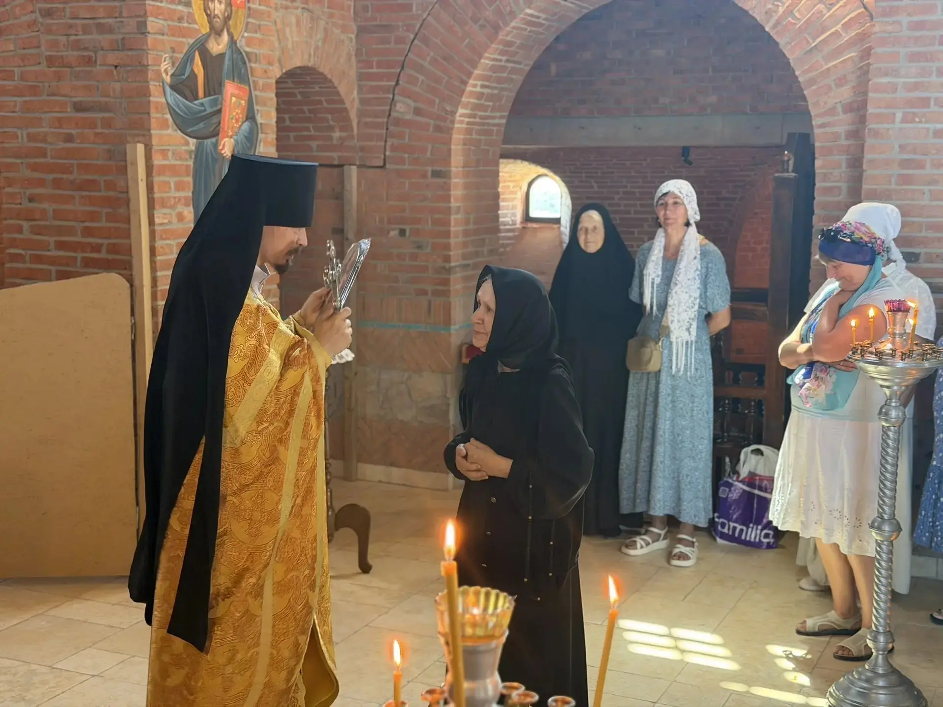 🌿Пока человек жив, кажется: еще столько времени впереди. Успеем и встретиться, и поговорить, и проч