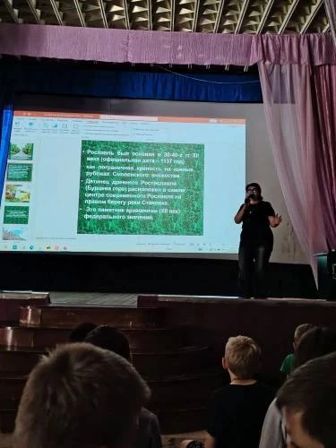 Июнь — начало работы детских оздоровительных лагерей, и по доброй традиции Рославльский историко -ху