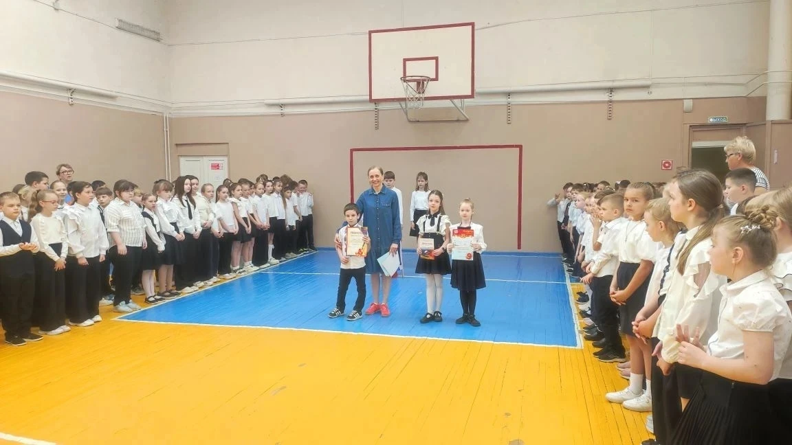 🇷🇺Разговоры о важном: ценности, которые нас объединяют" ✨Сегодня, 18 мая, в МБОУ "Гимназия" г. Морша