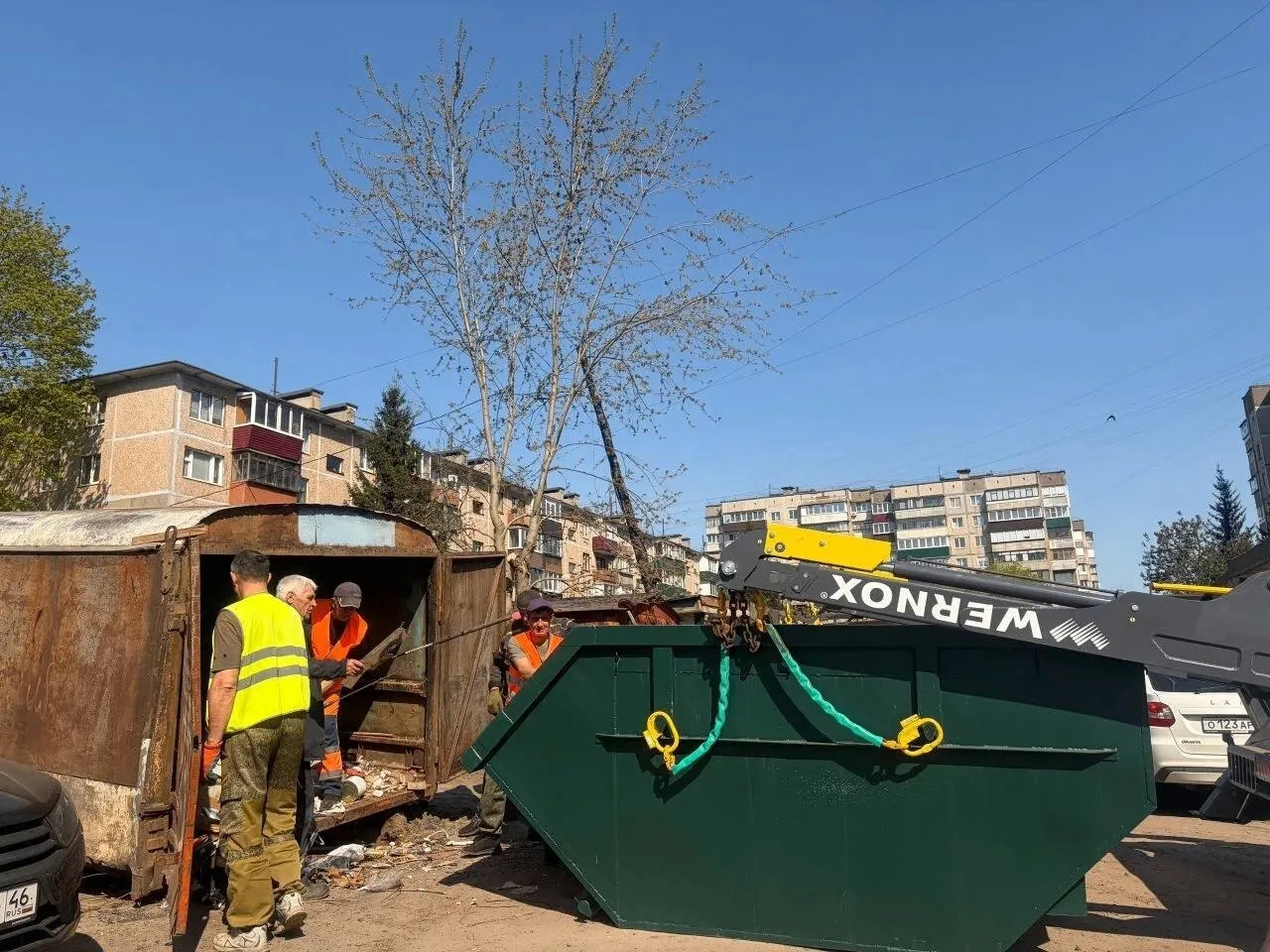 ❌ Администрация Железногорска и Городская коммунальная служба начали вывоз незаконно установленных м