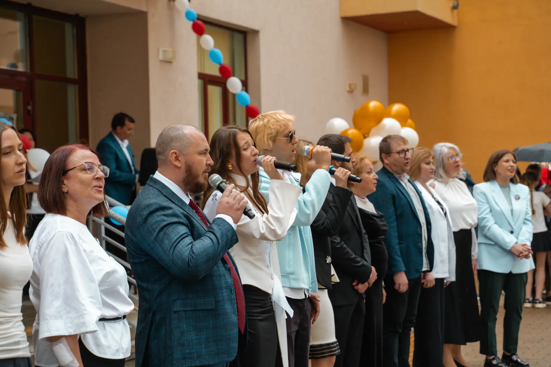 🎓🔔Вот и прозвенел Последний звонок для выпускников школы на Рублёвском шоссе!  📅 Этот день — не прос