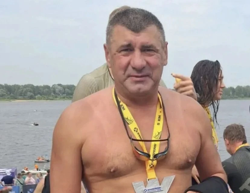 В 10-ке сильнейших: экс-начальник полиции Саратова дважды переплыл Волгу за 1 час 19 минут

Андрей Ч