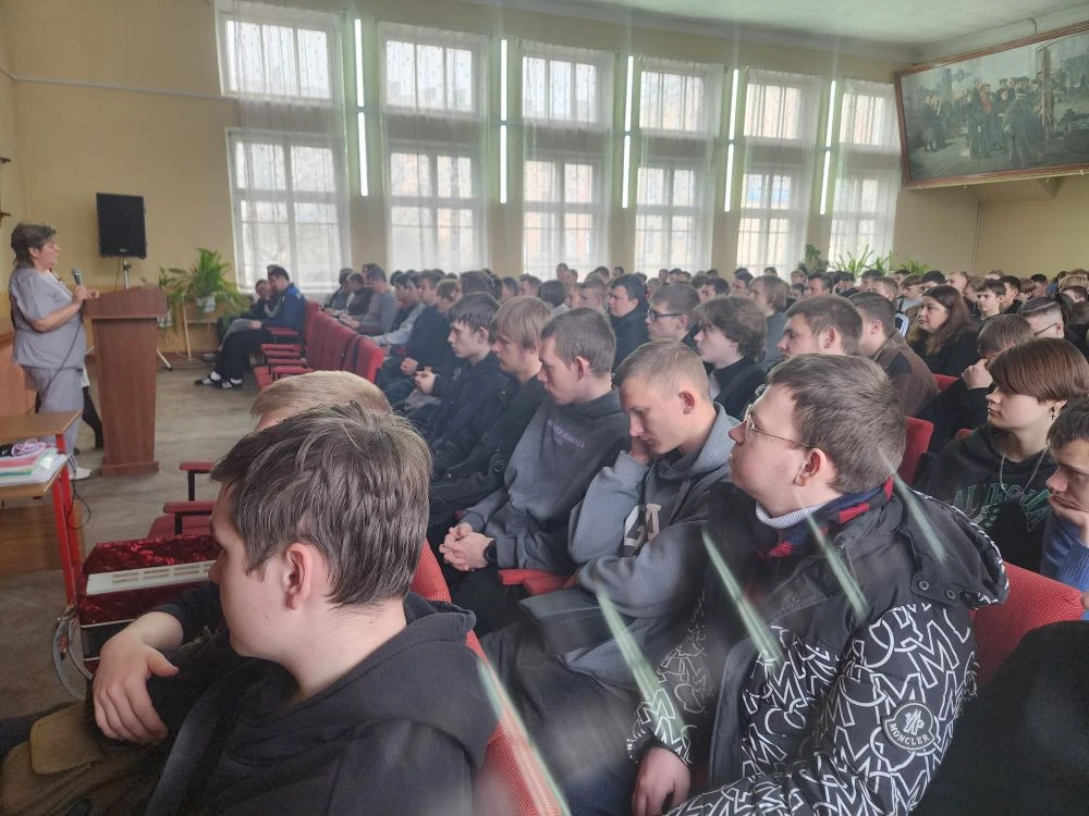Уроки здоровья от медицинских работников   В рамках Дня здоровья студенты Клинцовского филиала БТЭиР
