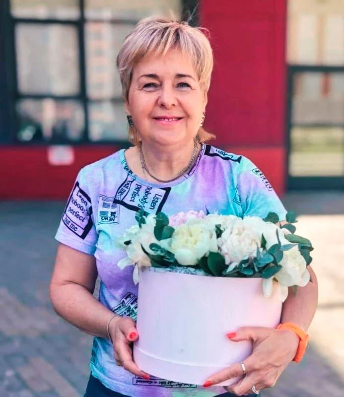 Первая учительница: Лада Юрьевна Боровик
 
«Начальная школа – это очень важная ступень в жизни каждо