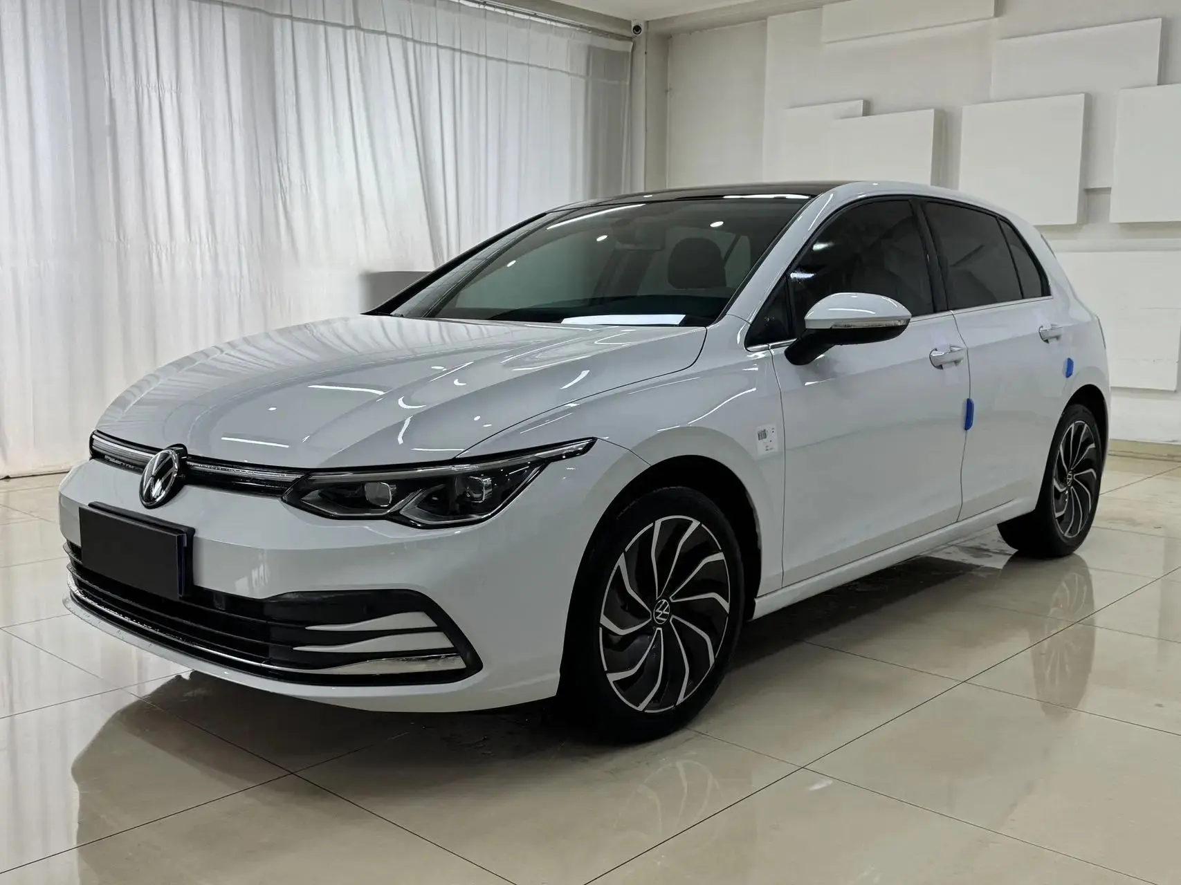 🔥🔥🔥 Приобрели в Китае для Константина из Екатеринбурга  Volkswagen Golf 2023 2021 год 11 000 км 1.4 