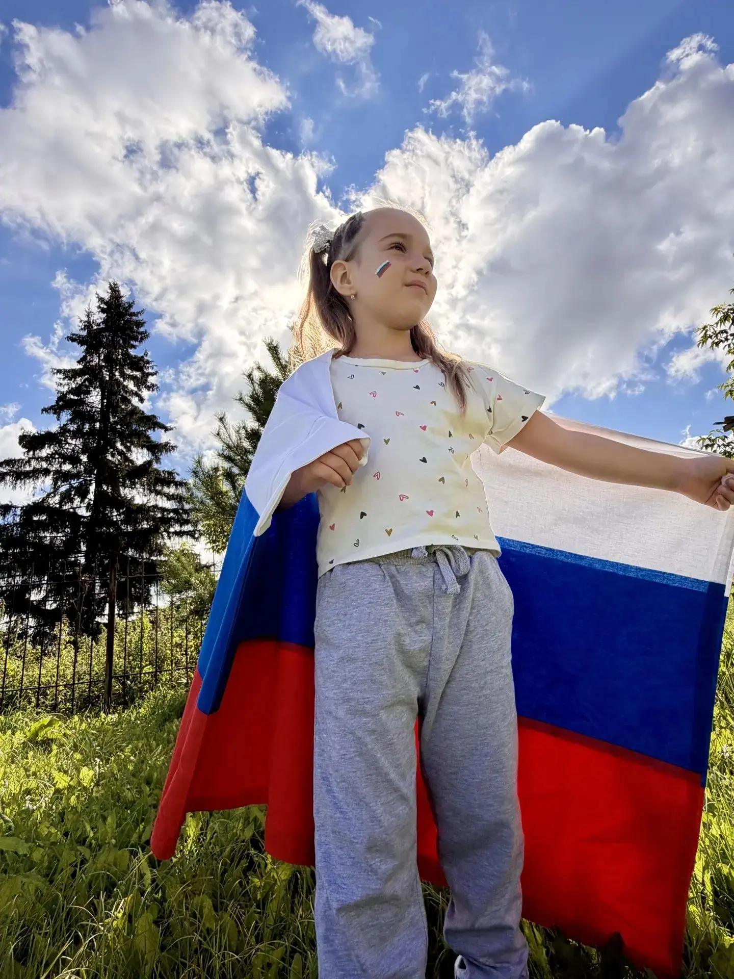 Меня зовут Шавлыгина София, и я участвую во всероссийской патриотической фотоакции «Под...