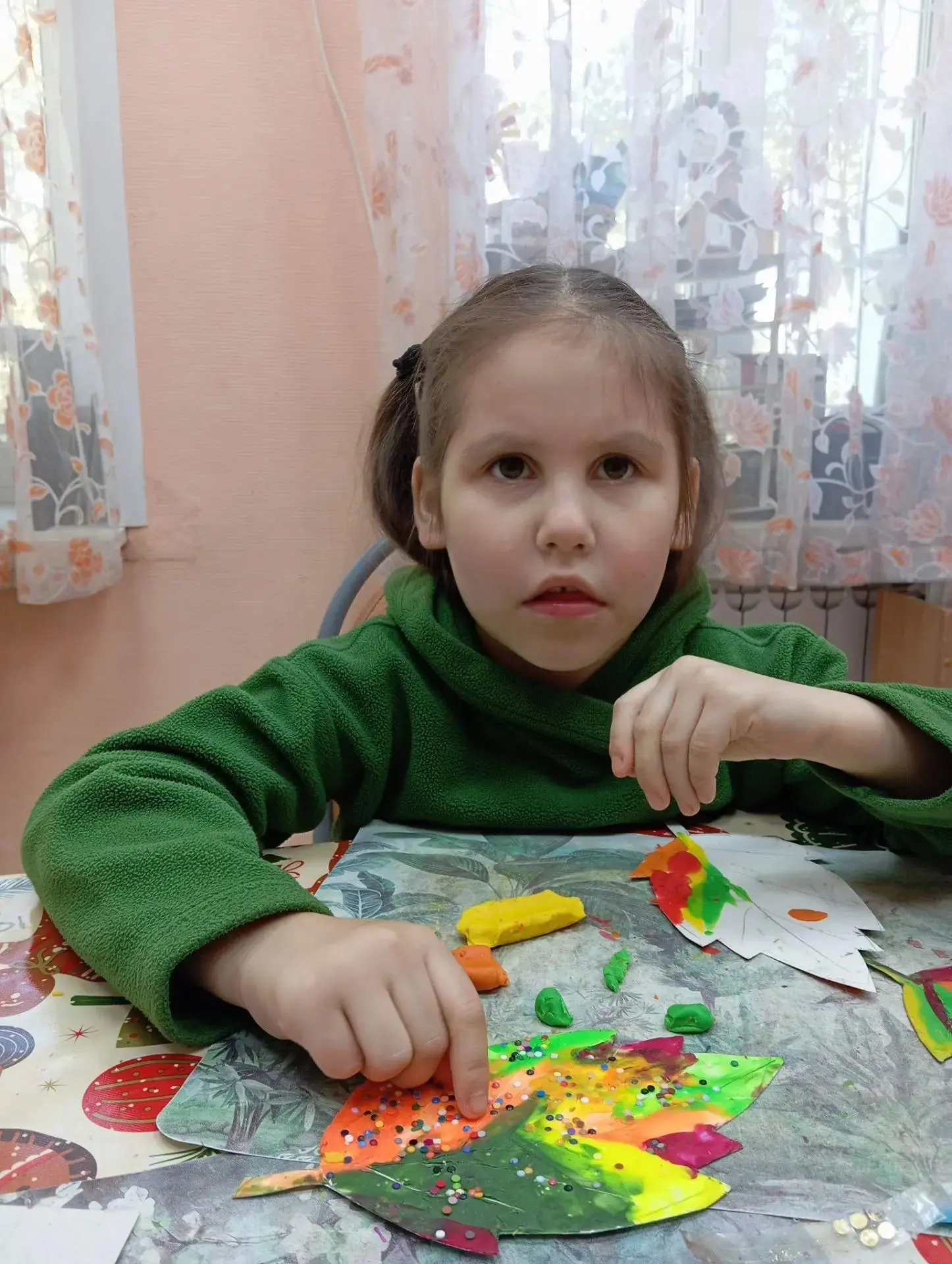 Сегодня День знаний — государственный праздник, который ежегодно отмечается 1 сентября ...