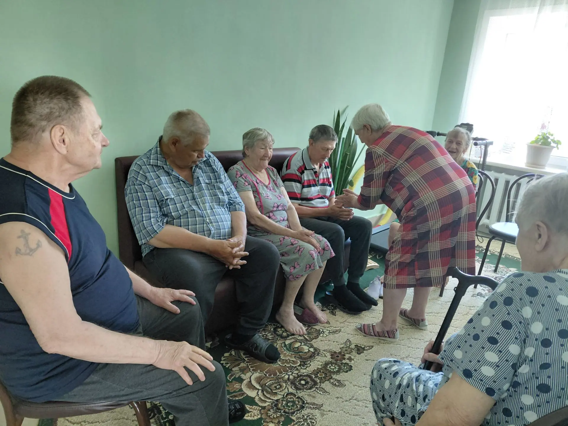 🌞 Сегодня жильцы Усть - Калманского дома - интерната решили развлечься несмотря на аномальную жару!