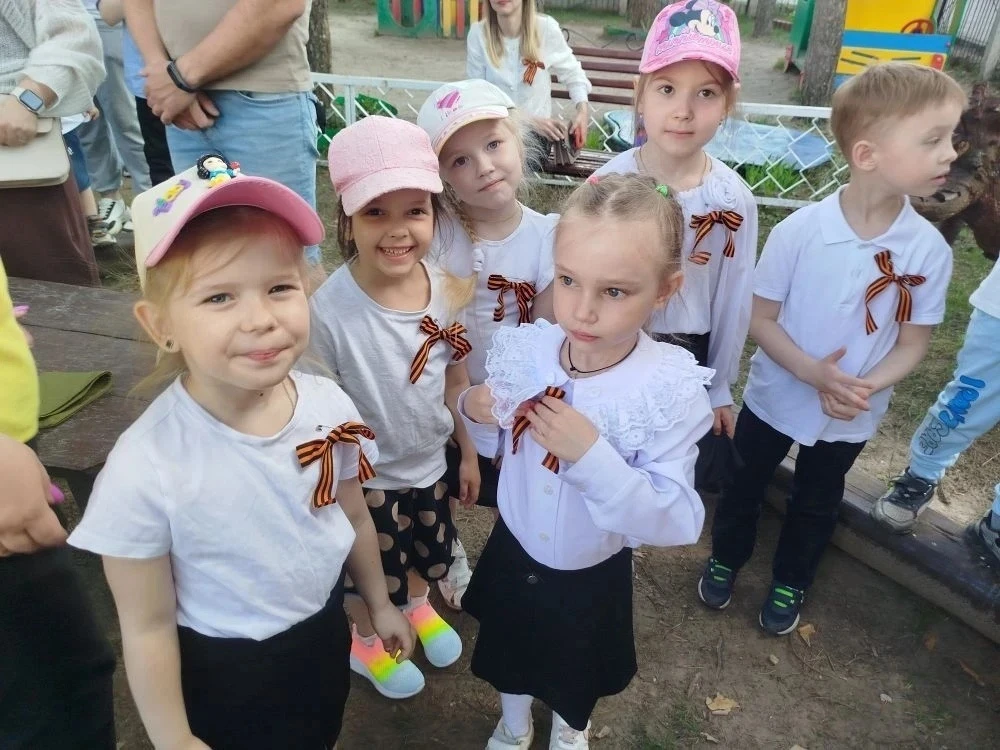 Наши традиции: тепло сердец и живая память Структурное подразделение 2, ОЦ №4  Вместе с мамами и пап