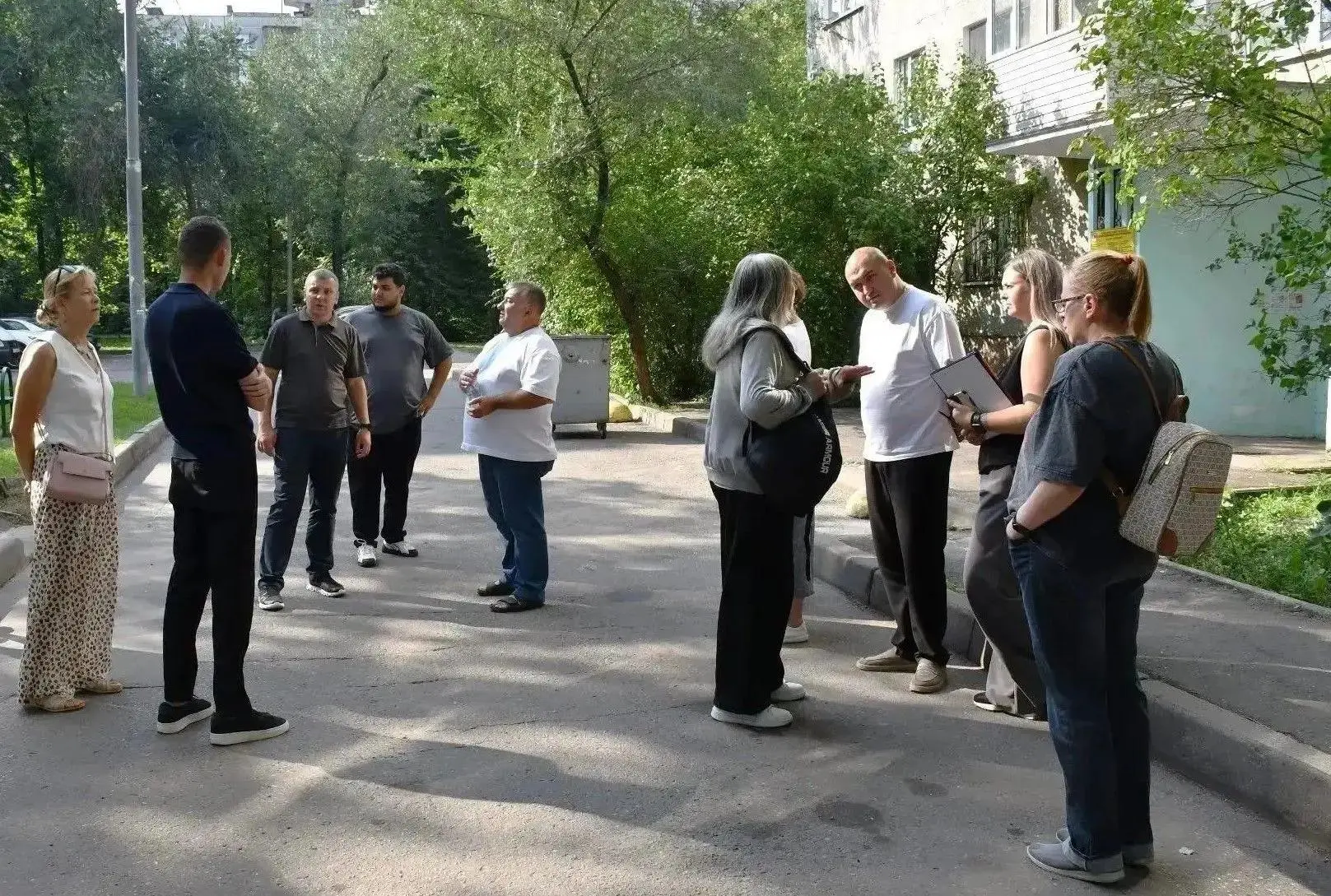 🔹 Заместители главы Жуковского совместно с городскими депутатами продолжают пешие обхо...