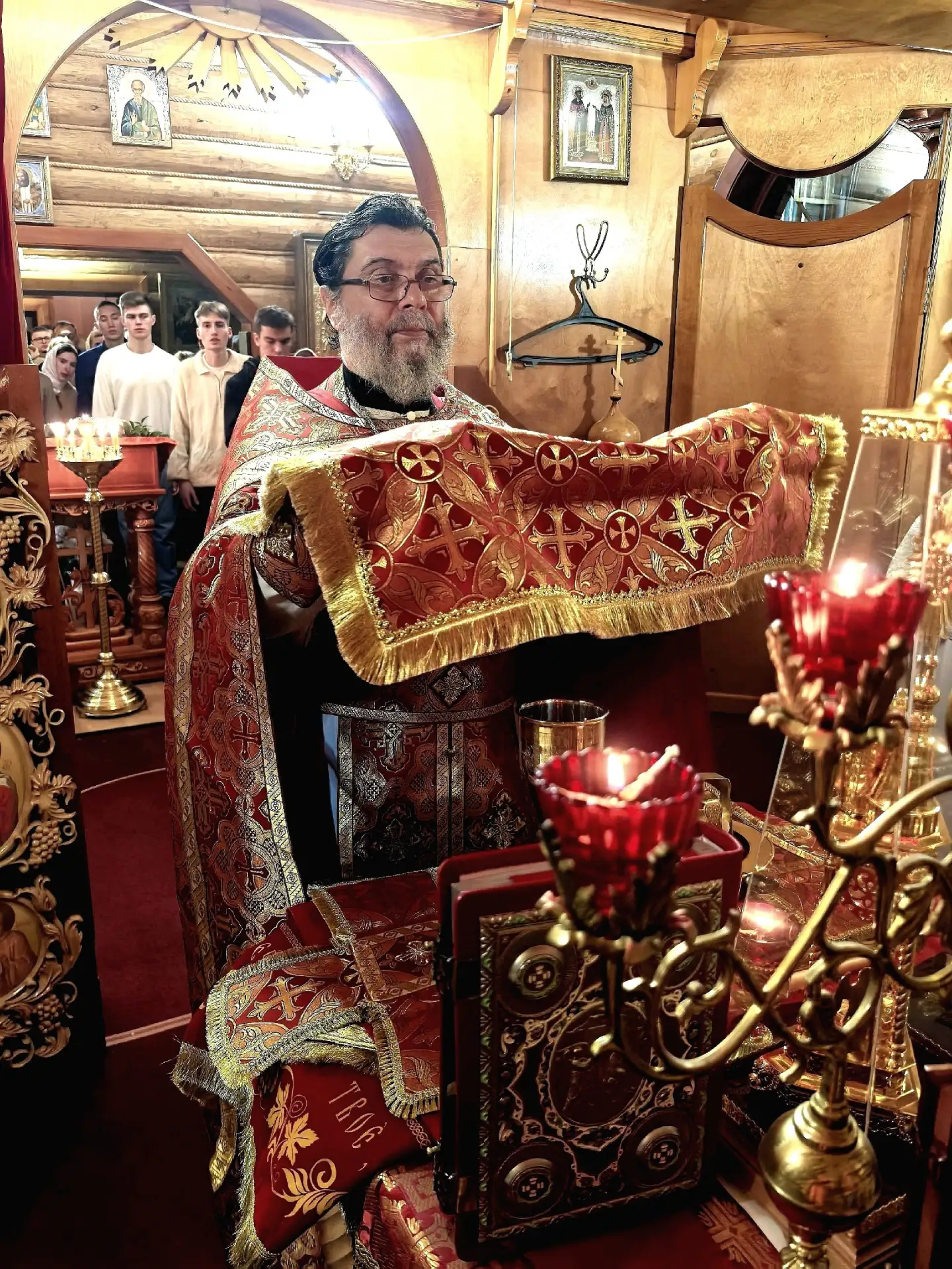 🕊 В ночь Светлого Христова Воскресения в храме преподобного Сергия Радонежского, расположенном на те