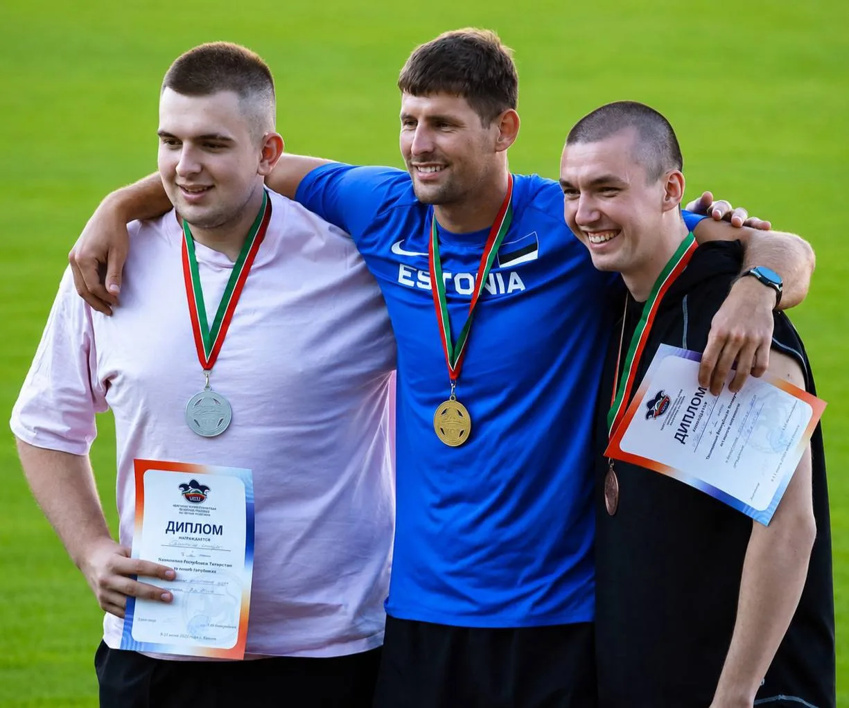 Студент КНИТУ — призёр чемпионата Татарстана по лёгкой атлетике 🏆
Богдан Пырочкин (ИХТИ, на фото сл