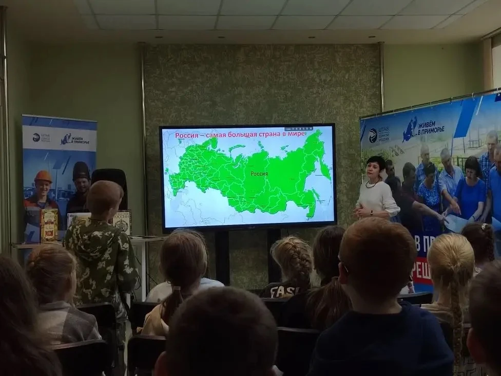 День "Дружных Орлят"

Вчера был не менее насыщенный день для наших орлят. 

Они ходили в библиотеку 