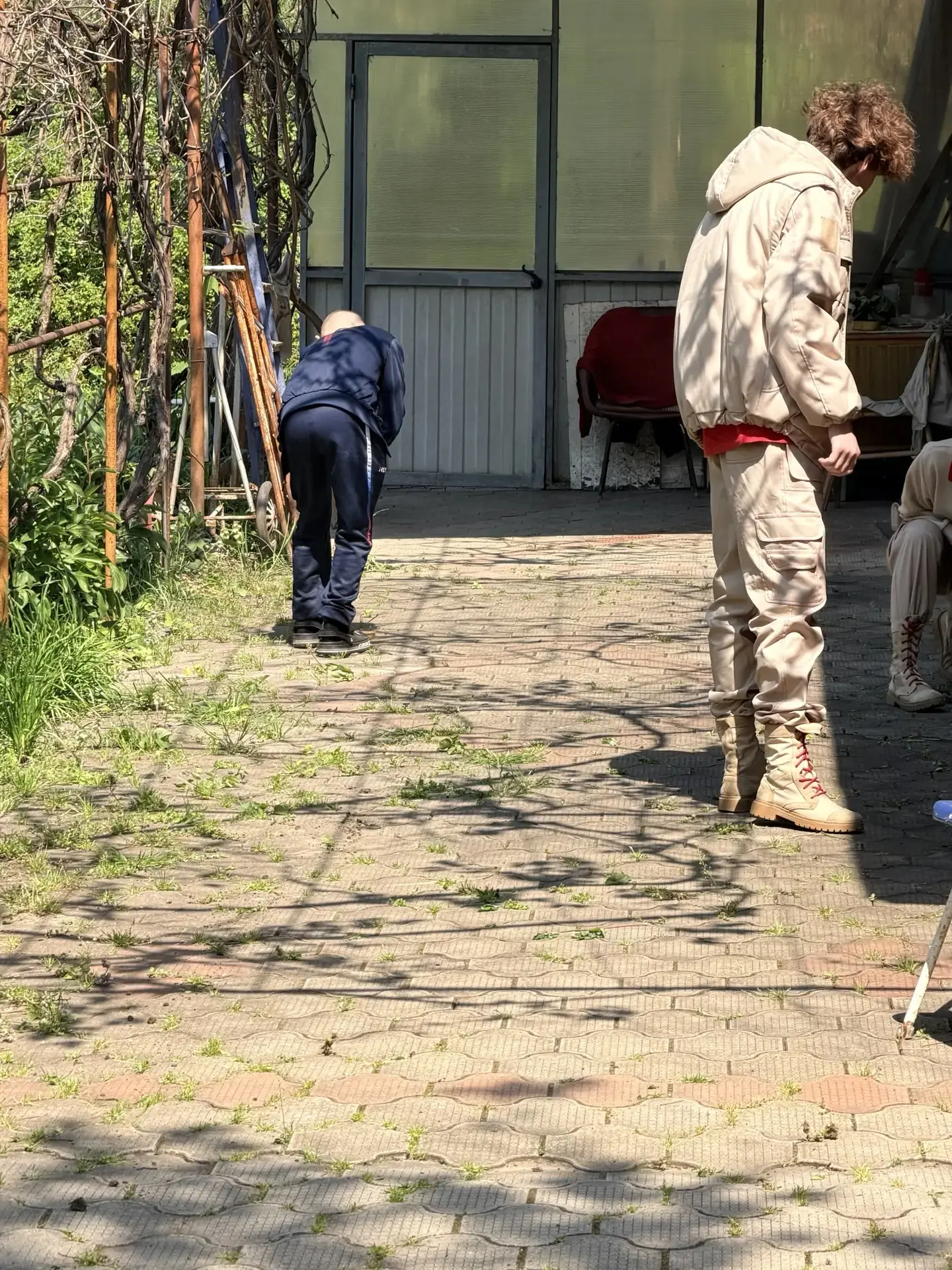 ПОМНИМ ГЕРОЕВ   ✏️В преддверии 9 мая ученики нашей школы вместе с родителями и учителями навестили в
