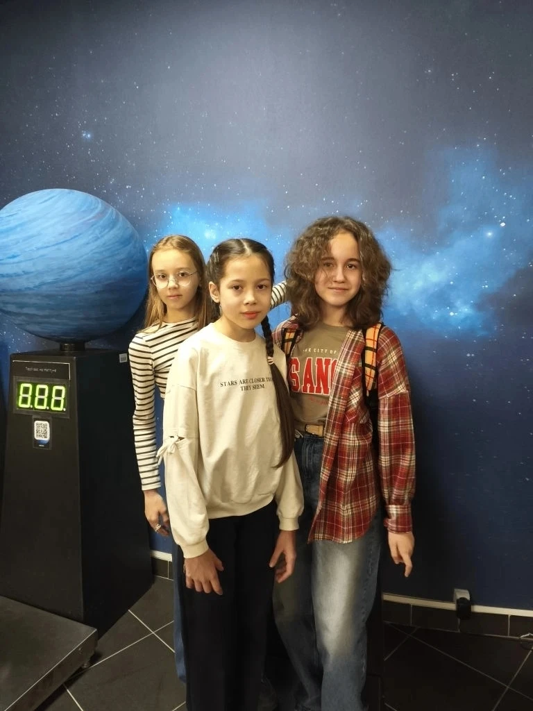 🚀В преддверии 65-летия первого полета человека в космос ученики 5 В класса отправились в настоящее к