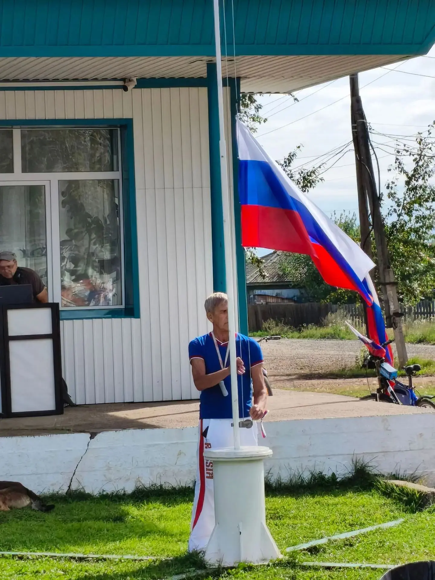 Акция «Флаг России — гордость наша» в жилом районе Сухой завершилась велопробегом🚴🇷🇺