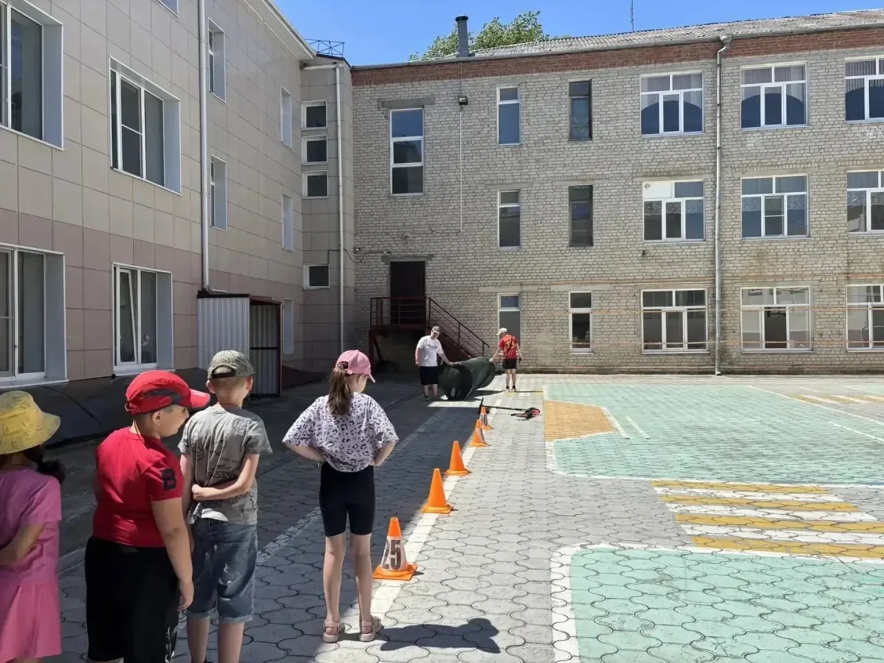 Сегодня на базе МБОУ СОШ 9  пришкольного лагеря «Одуванчик» для детей провели профилактическое мероп