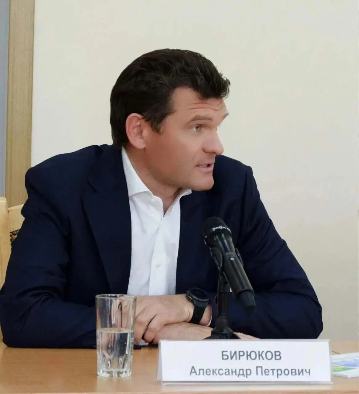 Замгубернатора Александр Бирюков откликнулся на обращение орловских родителей
 
Родители из Залегоще